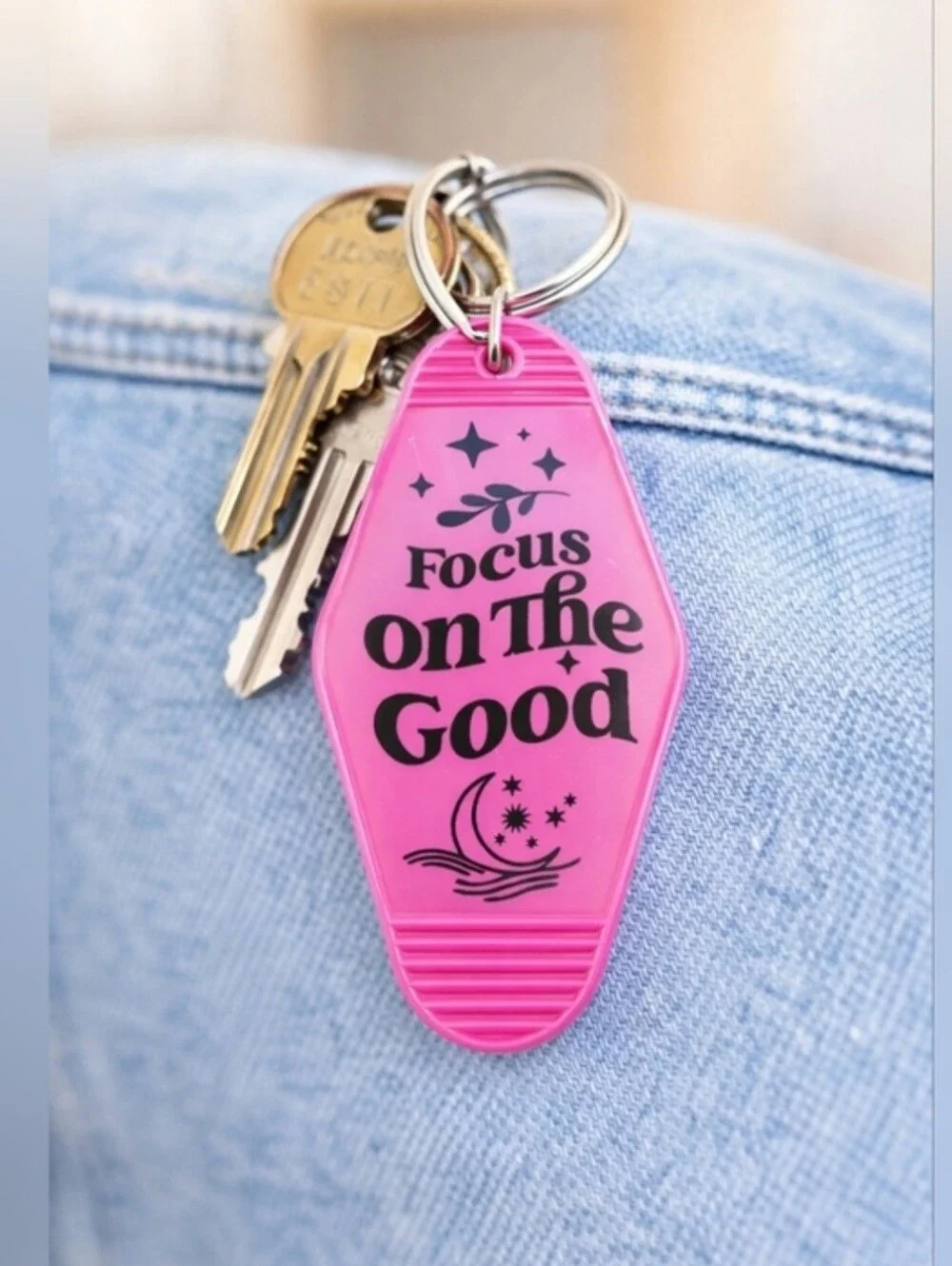 Pink Focus On The Good Motel Hotel Tag Keychain